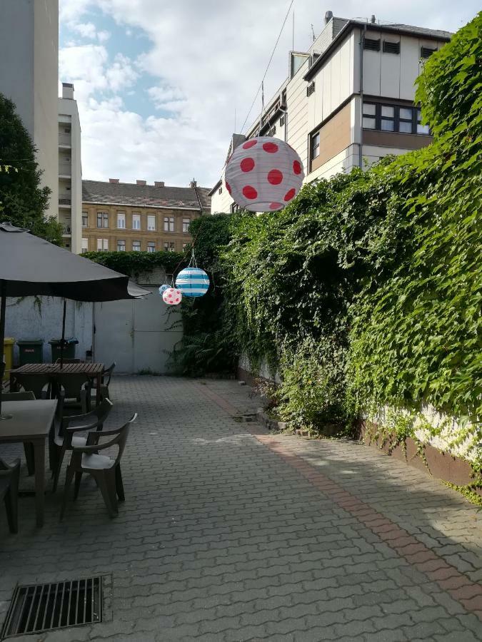 East Side Hostel Budapest Exterior foto